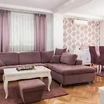 Jana 아파트